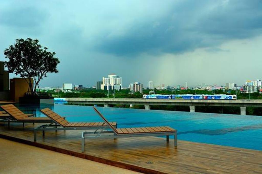 Airport Link Hua Mak Condo Bangkok Rum bild